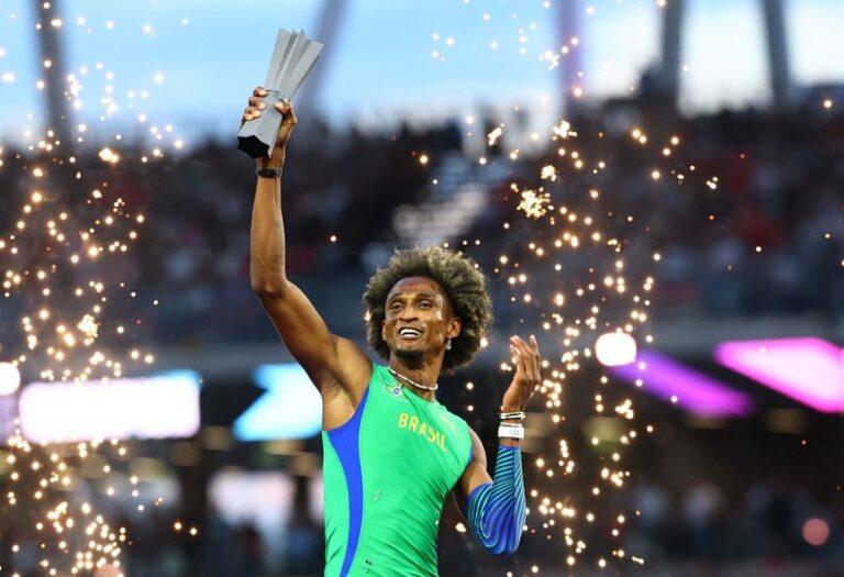 ALISON DOS SANTOS. ULTIMATE. BARREIRAS. METROS. MEDALHA DE OURO. BUDAPESTE. HUNGRIA.