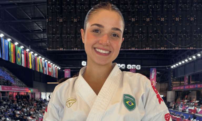 OURO. MEDALHA. JOGOS SUL-AMERICANOS. BRASIL. KARATÊ. GABRIELLE HENRIQUE.