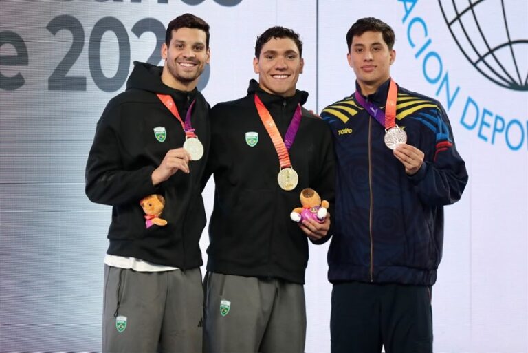 LEONARDO. STEPHAN. SEBASTINA. MEDALHA DE OURO. SANTA FE.
