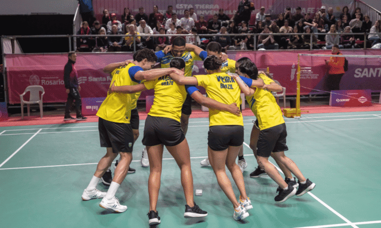 BRASIL. PERU. MEDALHA DE OURO. EQUIPE. BADMINTON. JOGOS SUL-AMERICANOS. SANTA FÉ. ARGENTINA. ROSARIO.