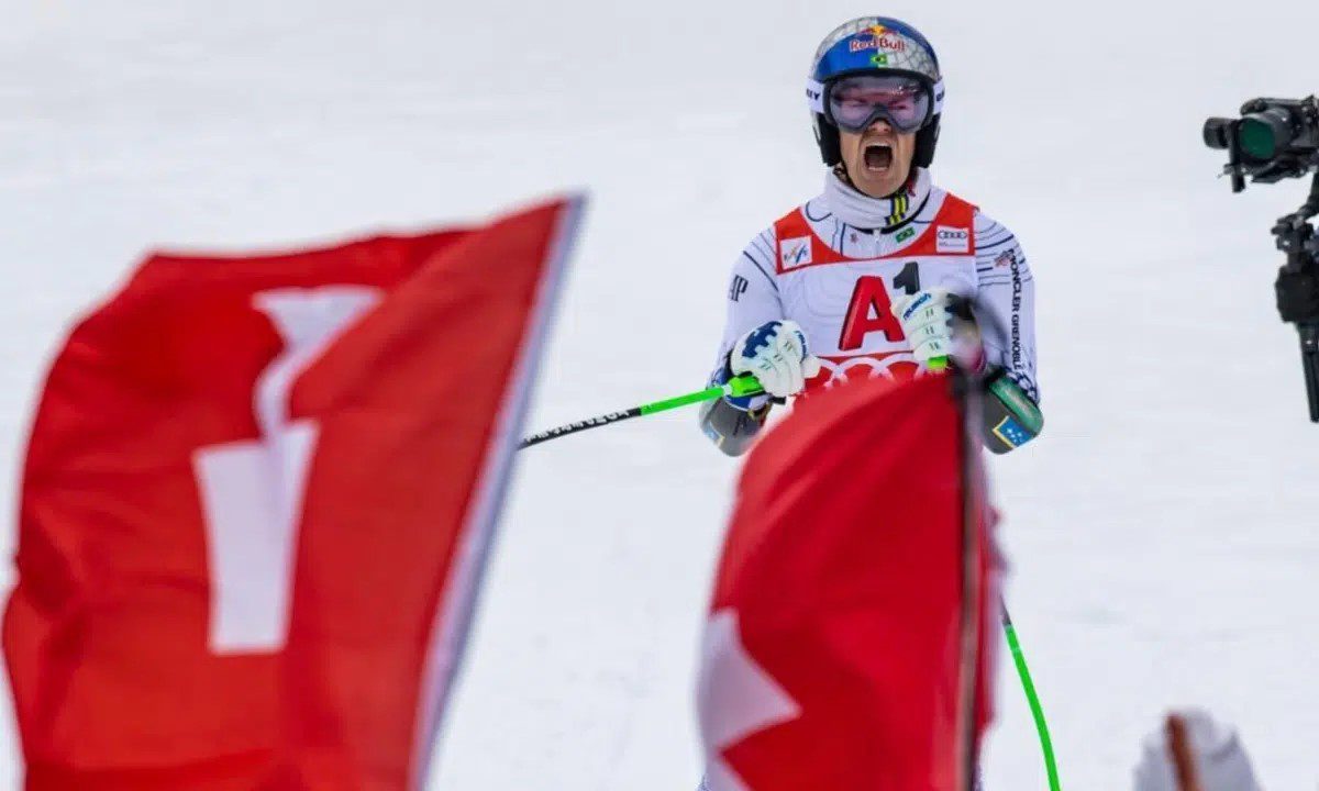 ESQUI ALPINO. LUCAS PINHEIRO BRAATHEM. CAMPEÃO. SÖLDEN. ÁUSTRIA.